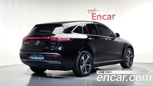 Mercedes-Benz EQC 2020 — photo 2