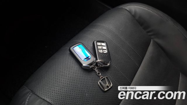Honda Accord 2018 — photo 30