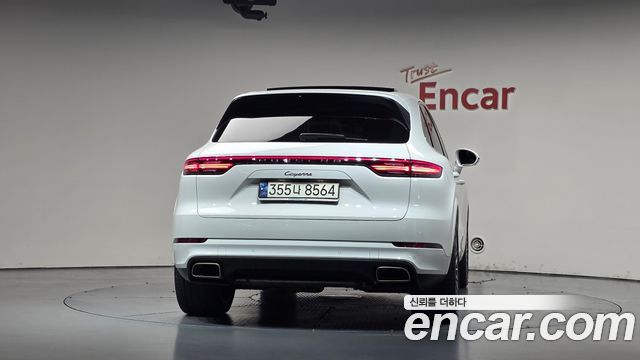 Porsche Cayenne 2021 — photo 4