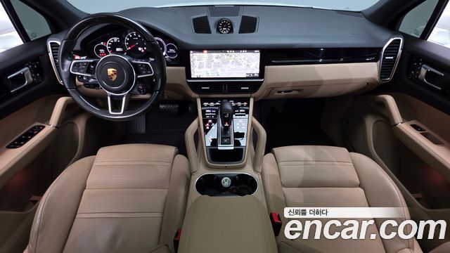 Porsche Cayenne 2021 — photo 10