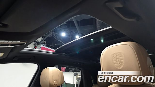 Porsche Cayenne 2021 — photo 23