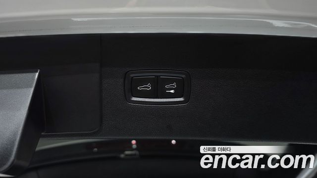 Porsche Cayenne 2021 — photo 33