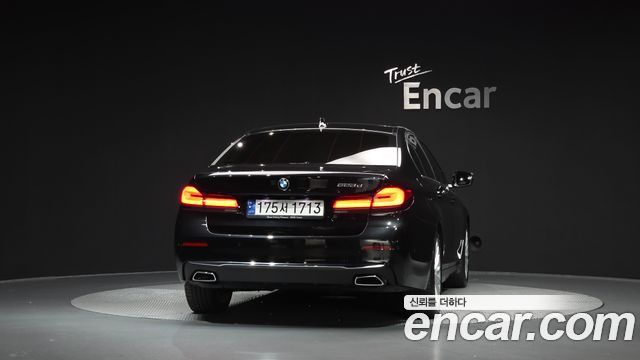 BMW 5-Series 2023 — photo 4
