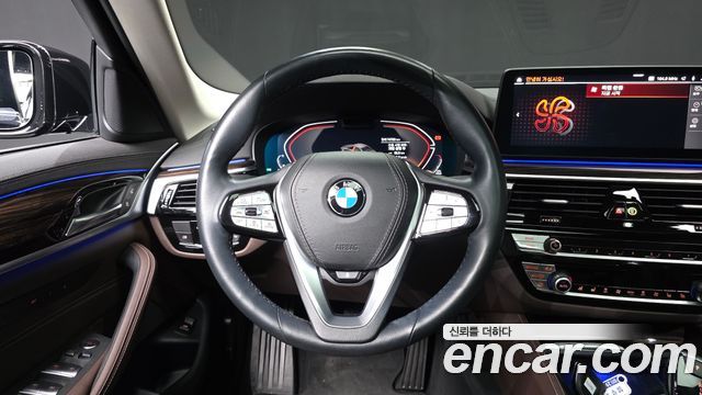 BMW 5-Series 2023 — photo 19