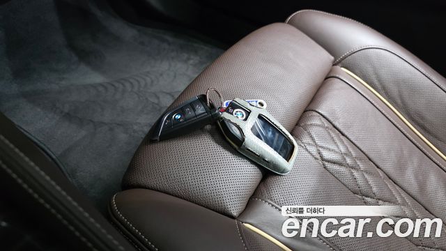 BMW 5-Series 2023 — photo 27
