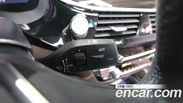 BMW 5-Series 2023 — photo 29