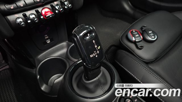 Mini Cooper 2022 — photo 12
