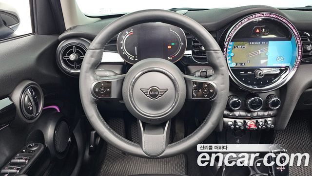 Mini Cooper 2022 — photo 19