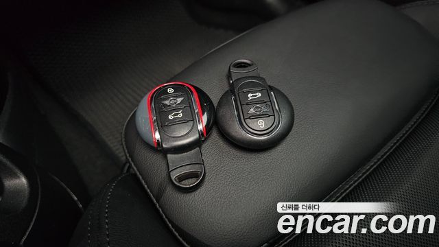 Mini Cooper 2022 — photo 31