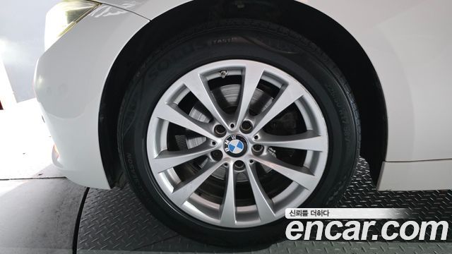 BMW 3-Series 2016 — photo 5