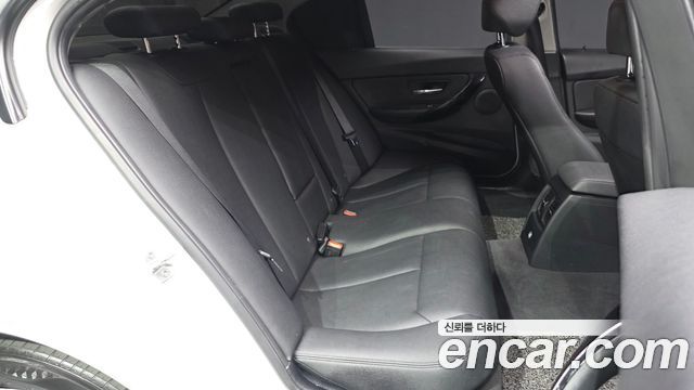 BMW 3-Series 2016 — photo 12