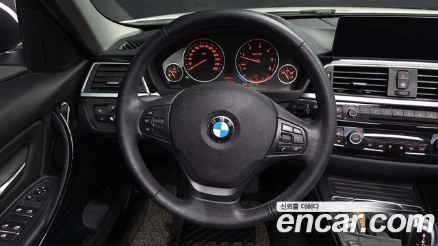 BMW 3-Series 2016 — photo 13