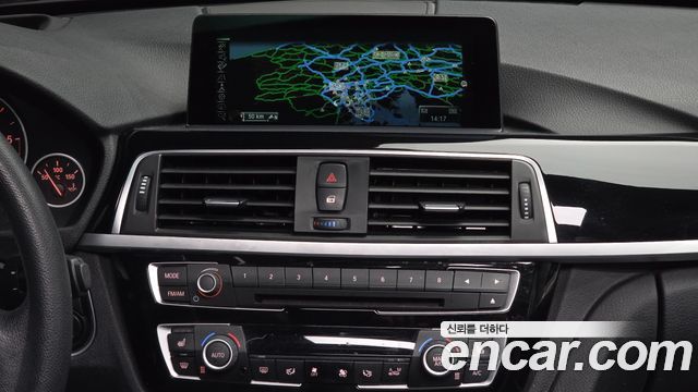 BMW 3-Series 2016 — photo 14