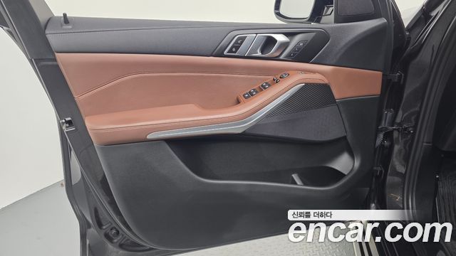 BMW X5 2022 — photo 14