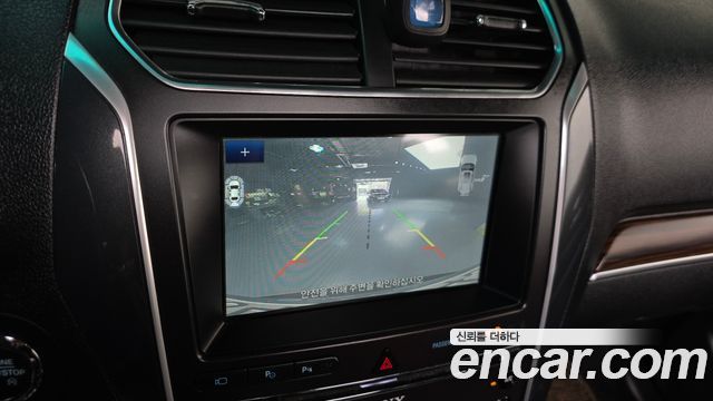 Ford Explorer 2017 — photo 20