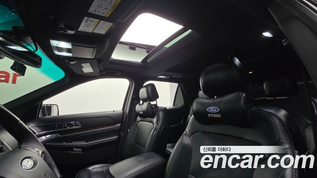 Ford Explorer 2017 — photo 25