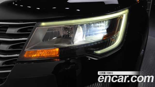 Ford Explorer 2017 — photo 8