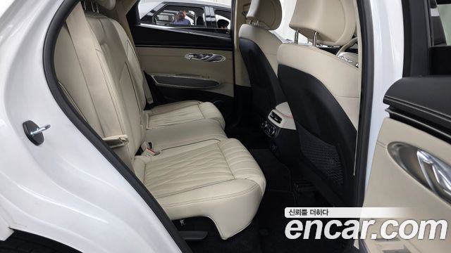 Genesis GV70 2023 — photo 17