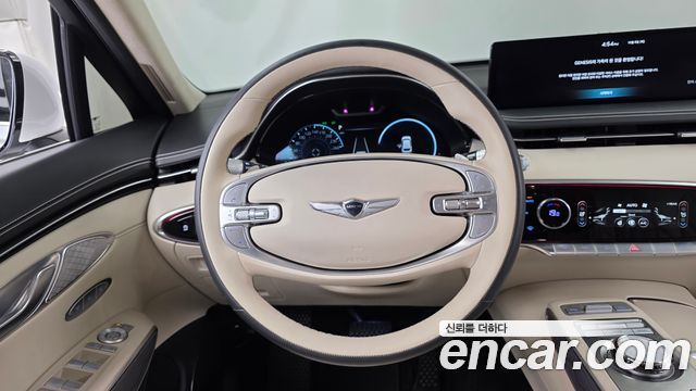 Genesis GV70 2023 — photo 18