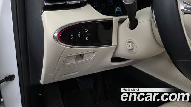 Genesis GV70 2023 — photo 24