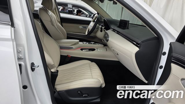 Genesis GV70 2023 — photo 16