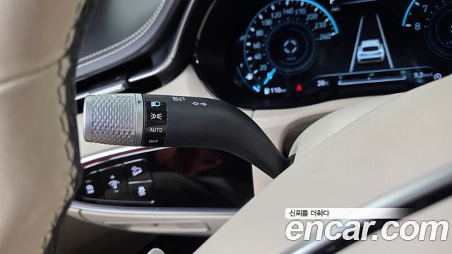 Genesis GV70 2023 — photo 27