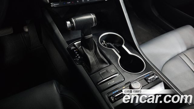 Kia K5 2022 — photo 12
