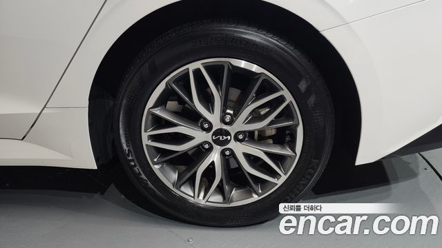 Kia K5 2022 — photo 7