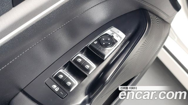 Kia K5 2022 — photo 29