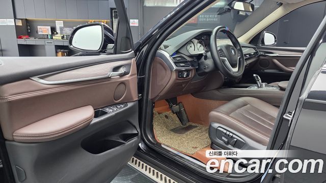BMW X5 2018 — photo 13