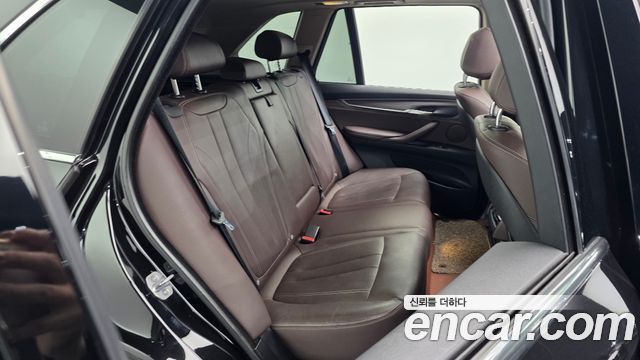 BMW X5 2018 — photo 17