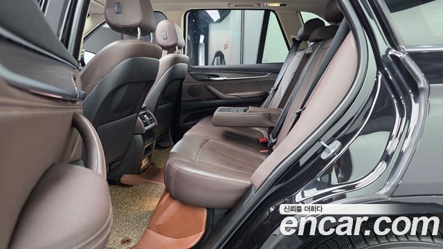 BMW X5 2018 — photo 18