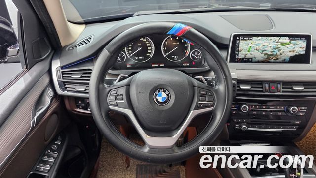 BMW X5 2018 — photo 19