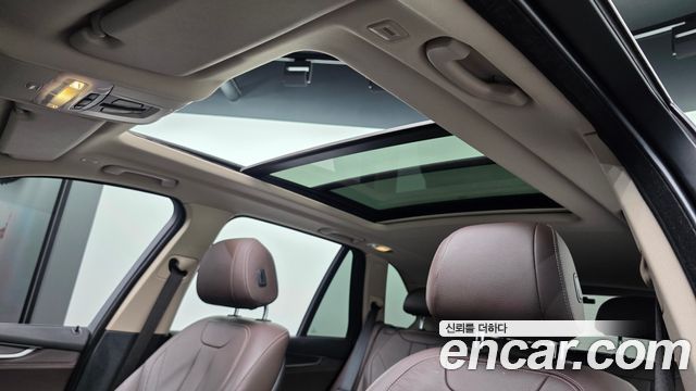 BMW X5 2018 — photo 33