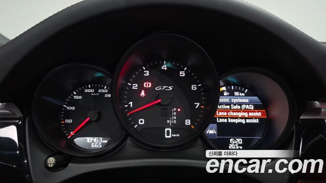Porsche Macan 2017 — photo 11