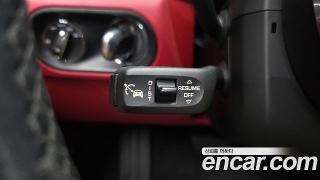 Porsche Macan 2017 — photo 24