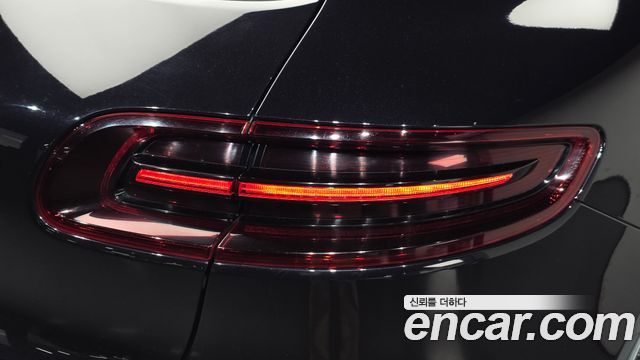 Porsche Macan 2017 — photo 9