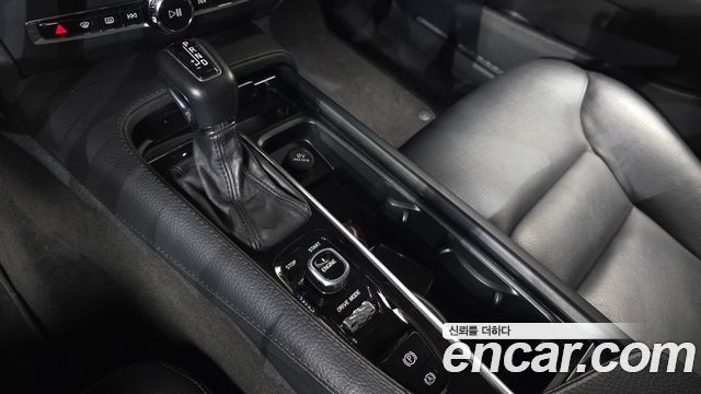 Volvo S90 2017 — photo 9