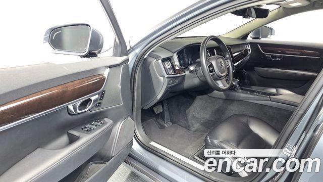 Volvo S90 2017 — photo 10