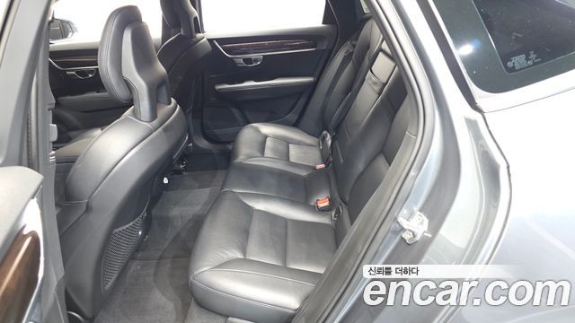 Volvo S90 2017 — photo 11