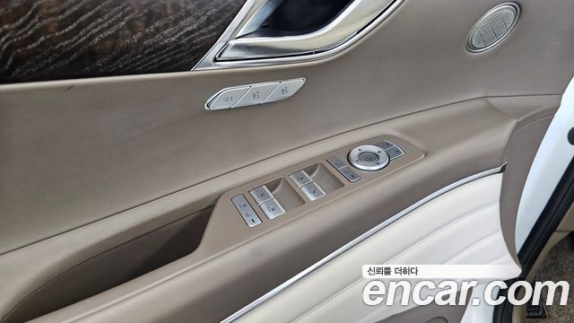 Genesis GV80 2020 — photo 30
