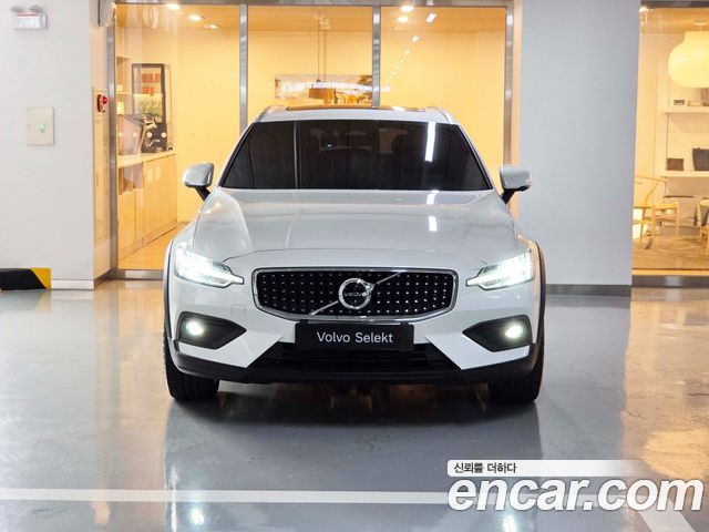 Volvo V60 2025 — photo 3