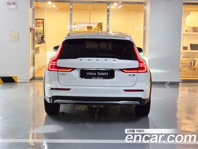 Volvo V60 2025 — photo 4