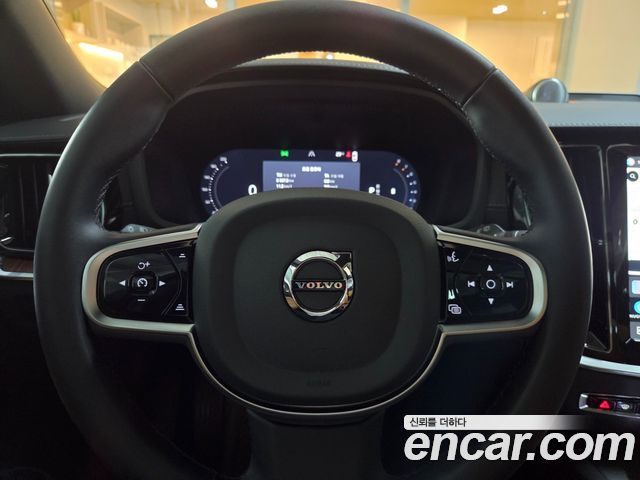 Volvo V60 2025 — photo 13