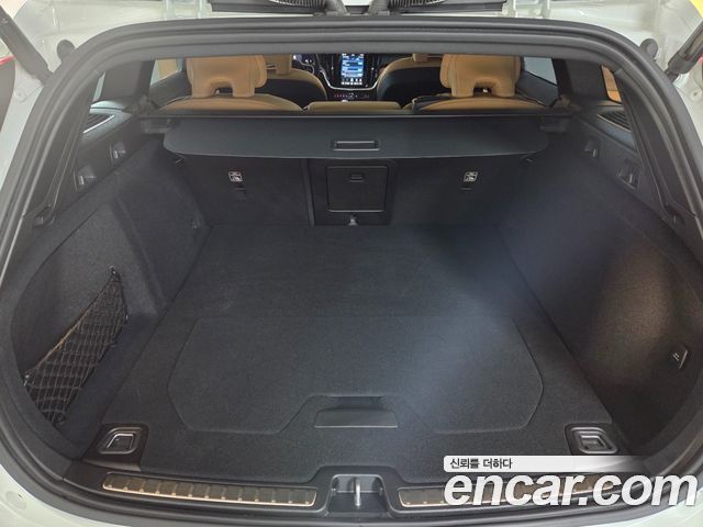 Volvo V60 2025 — photo 19