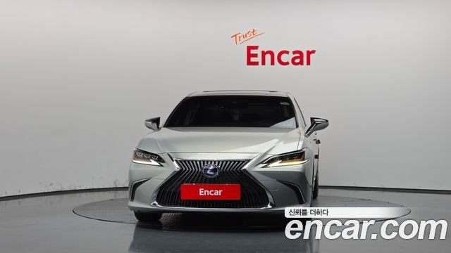 Lexus ES 2020 — photo 3