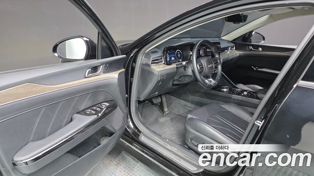 Kia K5 2023 — photo 13