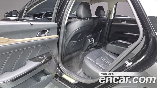 Kia K5 2023 — photo 17