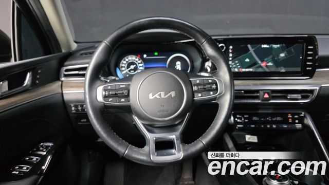 Kia K5 2023 — photo 20