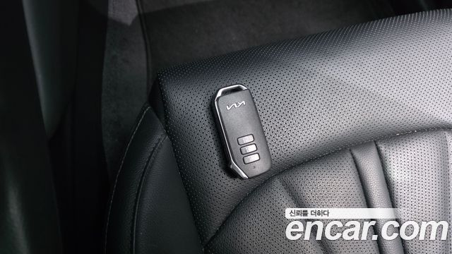 Kia K5 2023 — photo 22